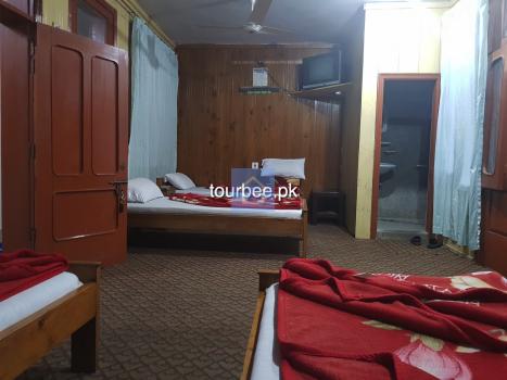4 Bedroom/ Quad Bedroom-1inLachine Hotel & Restaurant-guestkor_com