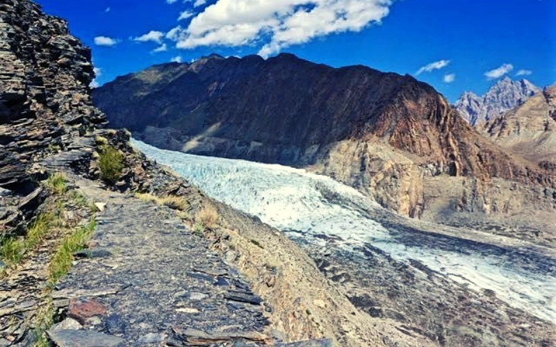 Batura Glacier in Gilgit-Baltistan, Pakistan-guestkor_com
