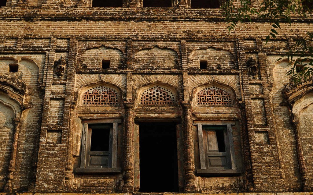 Exploring the Historic Rohtas Fort in Pakistan-guestkor_com