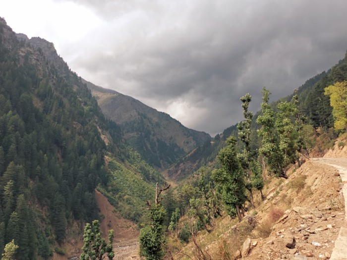 Exploring the Most Spectacular Hiking Trails in Azad Kashmir-guestkor_com