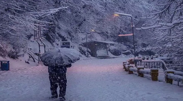 Heavy Snowfall in Murree Pakistan-guestkor_com