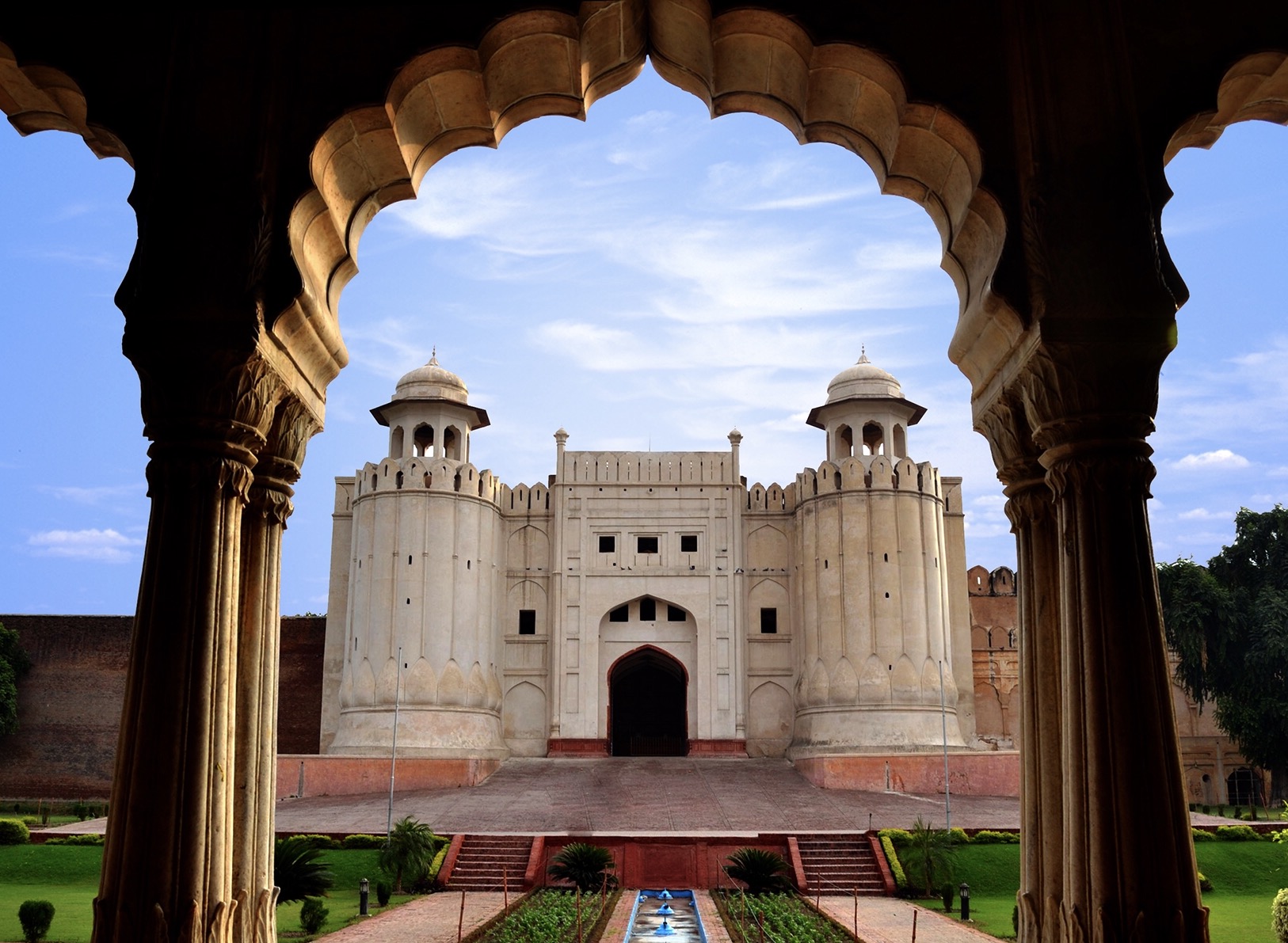 Latest & famous images Lahore Fort-guestkor_com