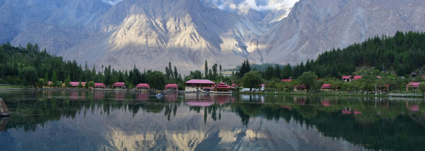 MOST Beautiful Lakes collection in Skardu PAKISTAN-guestkor_com