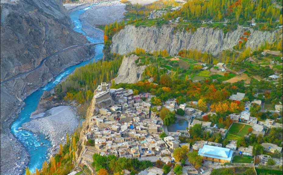 Must Visit Hunza Valley the nature of Beauty pakistan-guestkor_com