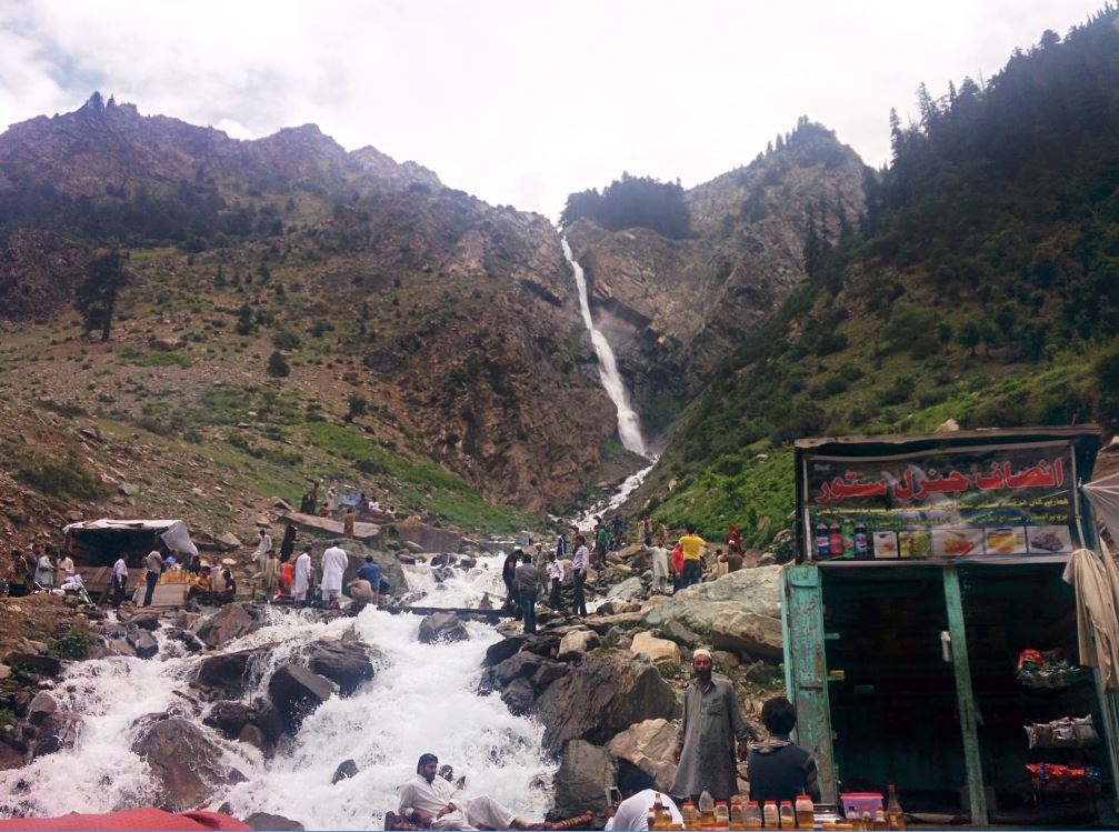 Spectacular pictures of Naran Kaghan Waterfalls-guestkor_com
