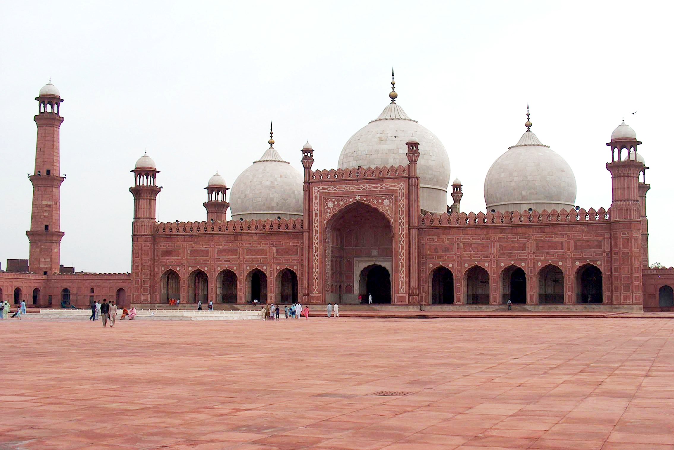 The Badshahi Mosque of Lahore: A Historical and Architectural Overview-guestkor_com