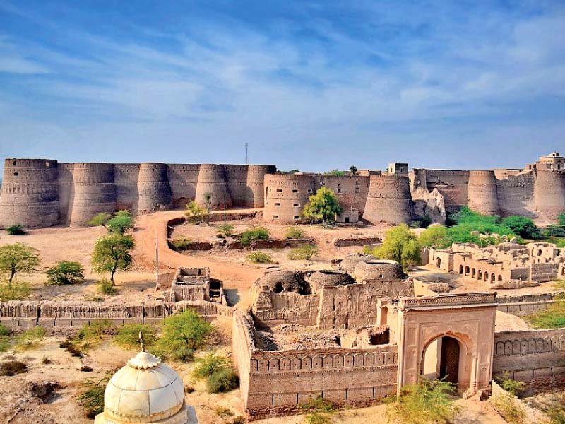 The TRAGIC Condition of the Ancient Derawar Fort of Pakistan Ancient Architects-guestkor_com