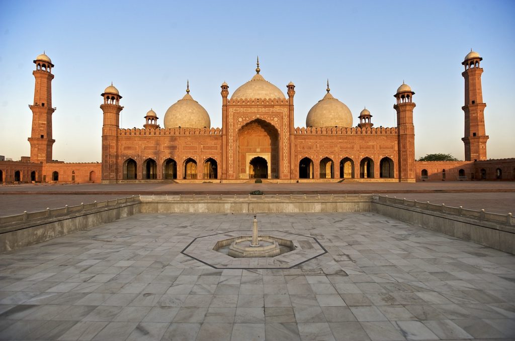 Top 10 Historical Places to Visit in Lahore Pakistan-guestkor_com