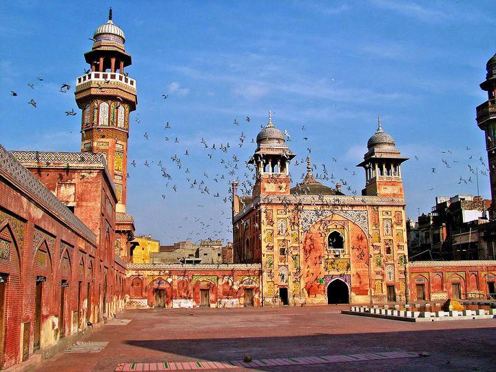 Top 10 Popular Forts in Pakistan-guestkor_com