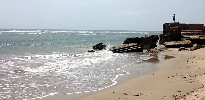 Top Beaches in Karachi Pakistan-guestkor_com