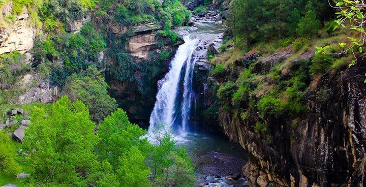 Top  Most Beautiful Waterfalls in the Swat Valley-guestkor_com