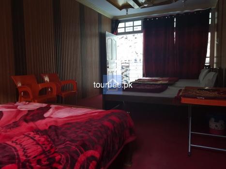 4 Bedroom/ Quad Bedroom-1inJunaid Palace-guestkor_com