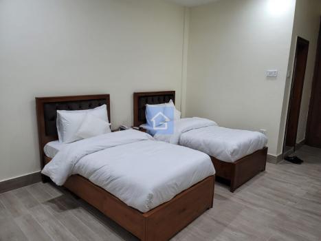 Inter connected room 1 master bed and 2 single bed-guestkor_com