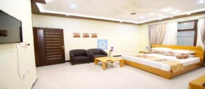 Master Bedroom-1inBurj Al Swat-guestkor_com