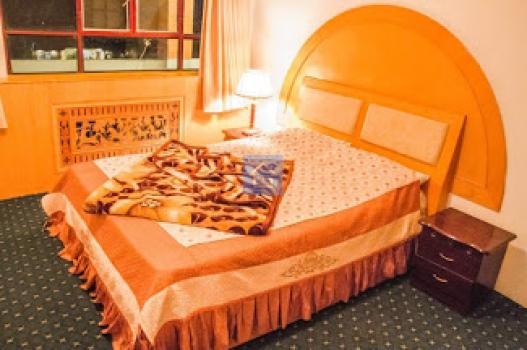 Master Bedroom-1inHunza Marcopolo Inn-guestkor_com
