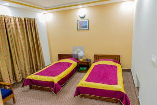 2 Bedroom/Double Bedroom-1inRoyal Hotel-guestkor_com