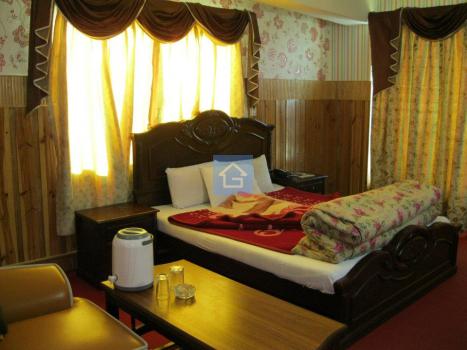 Standard Double Bed-1inHotel Mehran-guestkor_com