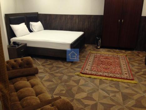 Deluxe King Room-1inThe Smart Hotel-guestkor_com