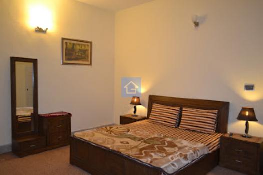 Comfort Triple Room with Shower-1inWest End Guest House-guestkor_com