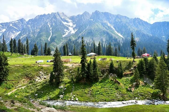 44- tour 5 days 4 nights karachi to kumrat valley     executive family tour winter/snowfall  package