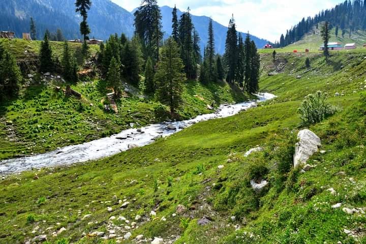 41- tour 6 days 5 nights islamabad to swat & kumrat valley     executive group tour winter/snowfall  package