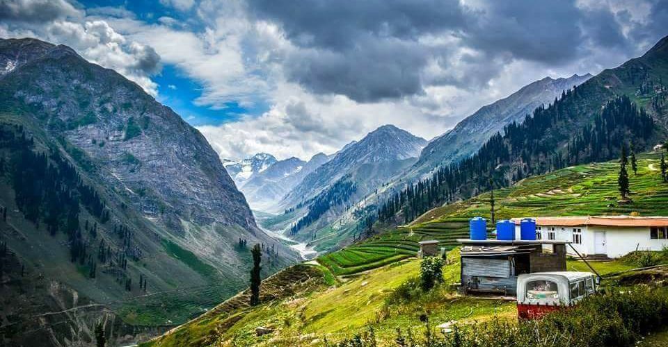 51- tour 8 days 7 nights lahore to swat & naran valley     standard group tour winter/snowfall  package